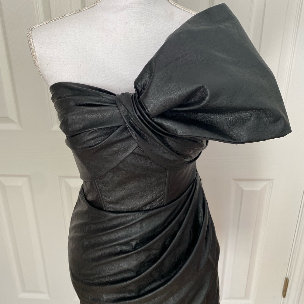 Pinko- Black Faux Leather Large Bow Mini Dress - Picture 2 of 8